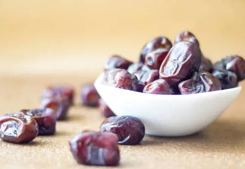 Datteri, il potere terapeutico rilevato da uno studio: tutti i benefici e quali varietà scegliere