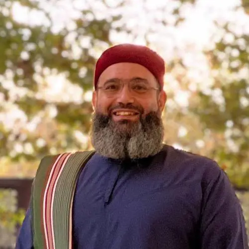 L'imam di Lecce che studia da leader e fa anche l'elogio del capo di Hamas