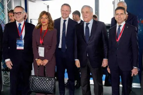 L'export accelera. Il governo rilancia: "Possiamo arrivare a 700 miliardi"