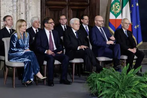 Mattarella difende le spese militari. "Sono impopolari ma necessarie"
