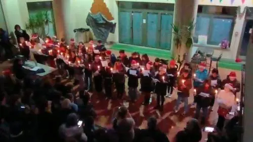 Canti di Natale cancellati dalla scuola: "Escludevano tanti bambini". Ma è polemica