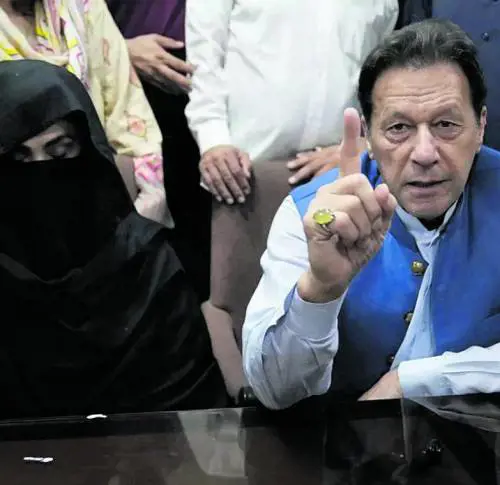 All'ex premier Khan e alla moglie 17 anni per i gioielli di Bulgari