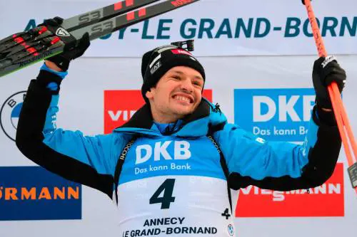 E Giacomel fa il bis. Negli sport invernali è l’uomo copertina