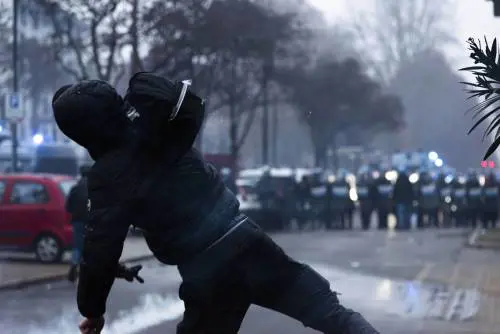 Askatasuna spacca la maggioranza: lo sgombero divide la sinistra