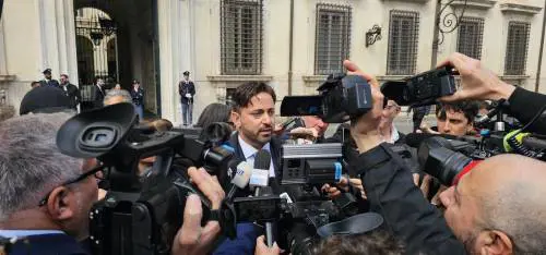 Natale, Conflavoro: boom di viaggi ma consumi in calo (-8%), tredicesima assorbita da carovita