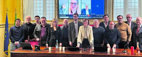 La squadra Lega per il voto. Scontro sul centro sociale