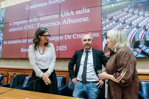 E Avs non vede l'ora di lanciare l'Albanese. "Felici di candidarla". I dubbi di Fratoianni