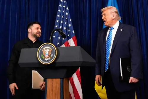 Dall’umiliazione ai sorrisi da amici. La "recita" di Donald e Volodymyr