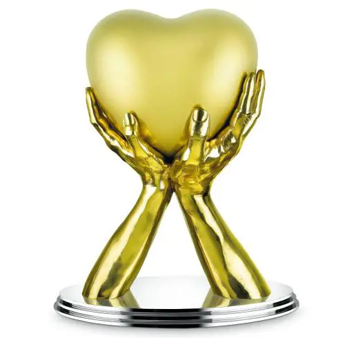 Lorenzo Quinn racconta l’amore con "Love will save us"