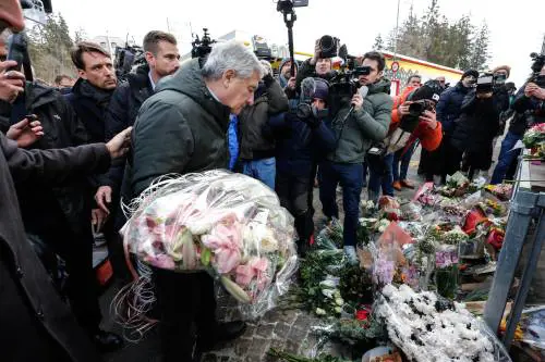 Gli italiani feriti sono 13, i dispersi 6. Tajani in Svizzera: "Qualcosa non ha funzionato"