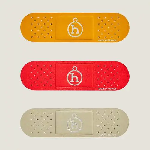 L'ultima frontiera del superfluo: i cerotti firmati da Hermès