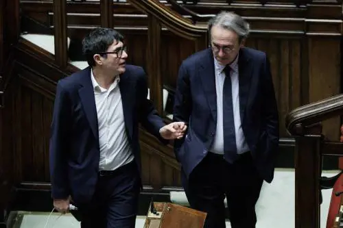 Da Bonelli a Landini, dall'Anpi a Casarini, sinistra in tilt