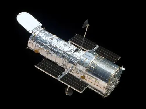 Il telescopio spaziale Hubble (Foto Wikipedia)