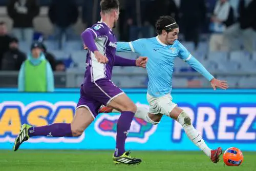 Lazio e Fiorentina fanno un punto a testa con due rigori nel finale: finisce 2-2 all'Olimpico