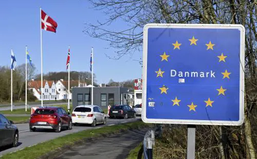 "Il vostro tempo è finito". Stretta danese sui migranti: espulsi se condannati a un anno di carcere