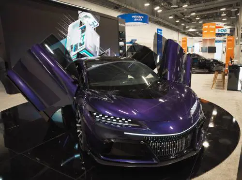 Kosmera, il nuovo brand auto: l'Europa avrà un ruolo centrale. Intervista a Simon Meng