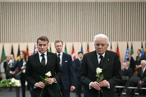 Messa a Roma. Rito in Svizzera con Mattarella