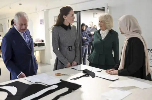 “È invidiosa di lei”. È scoppiata una nuova faida reale tra Camilla e Kate?