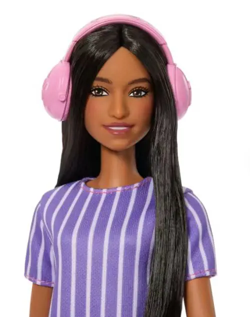Mattel lancia la Barbie autistica. Inclusività o strategia di mercato?