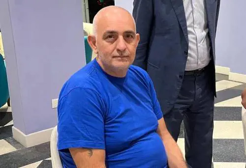 A casa anche Burlò. "Dormivo in terra, ho perso 30 chili. Peggio di Alcatraz"