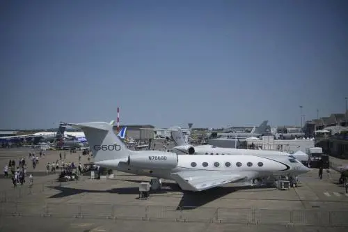 I piani di volo nella notte, la partenza immediata e il jet "supersonico": così Trentini e Burlò sono tornati a casa