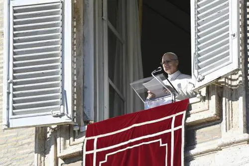 Leone cancella Bergoglio e "converte" i fedelissimi. Così cambierà la Chiesa