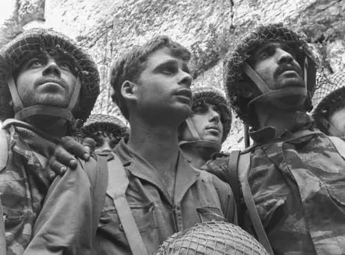 Israele 1967, la vita può cambiare in un attimo e gli eventi travolgono le persone che amiamo