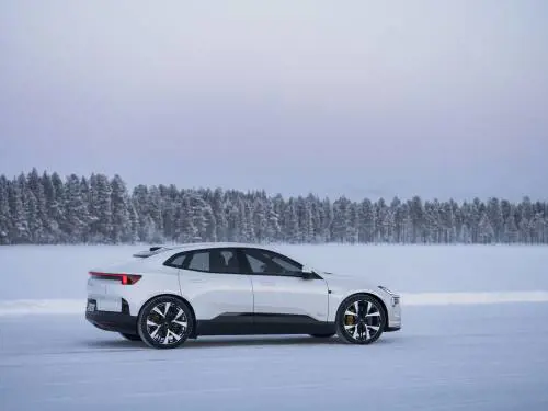 Polestar accelera nel 2025: vendite retail record a 60.119 auto (+34%)