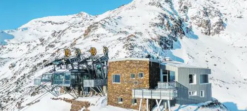 Chalet in quota e rifugi fondovalle. Uno slalom tra proposte gourmet