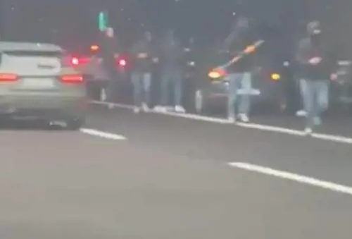 Agguato con spranghe e caschi sull'A1: violenti scontri tra ultras di Roma e Fiorentina