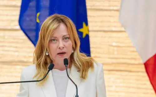 Meloni e la telefonata con Trump. "Gli ho detto che sui dazi sbaglia"