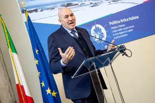 I dossier anti-Fdi: Crosetto spiato sessanta volte in soli due giorni