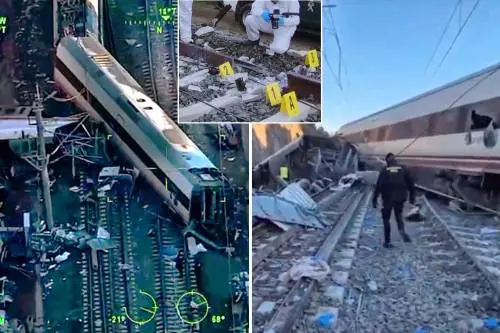 Treni deragliata in Spagna: le immagini