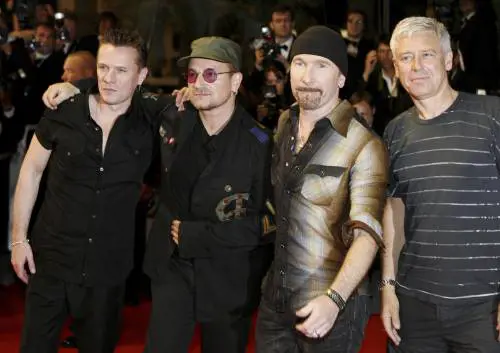 Per fortuna il rock si fa vivo. Gli U2 accusano l'Iran