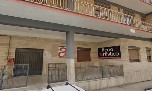 Metal detector in aula, anche i dirigenti scolastici promuovono la proposta di Valditara