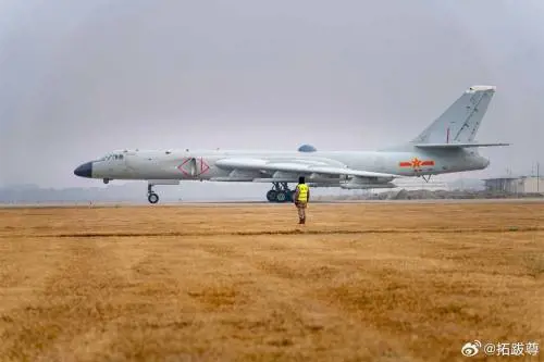 Scoperto l'H6J: come è fatto e cosa può fare il nuovo bombardiere marittimo cinese