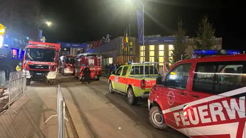 Incendio a Davos, l'evacuazione del centro congressi del World Economic Forum
