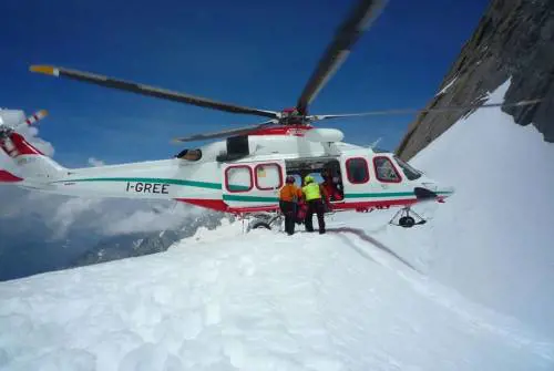 Schianto su un albero: muore sciatore di 21 anni
