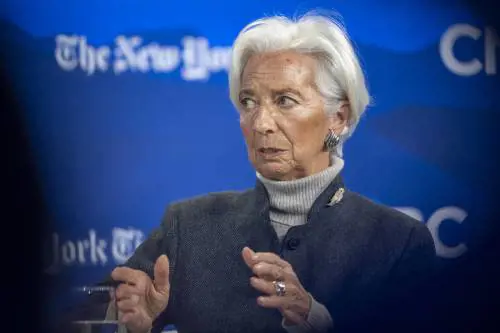 “Serve un piano B”. Il monito di Lagarde dopo gli "scontri" di Davos e il ciclone Trump