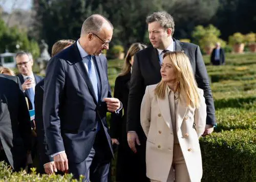 Intesa tra premier e cancelliere. Con Trump è necessario un "approccio pragmatico"