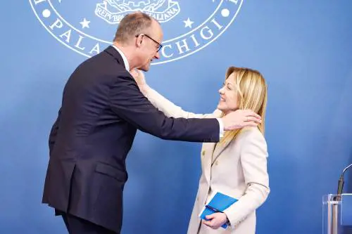 Il patto tra Meloni e Merz: "L’Ue sia sovrana e salda"