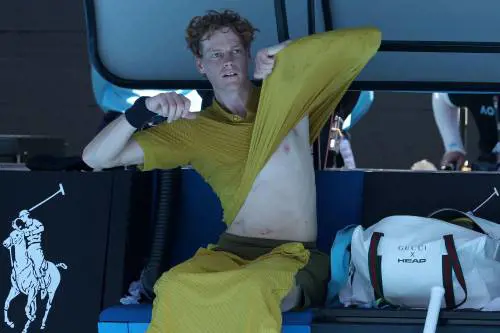 Sinner salvato dalla regola del caldo