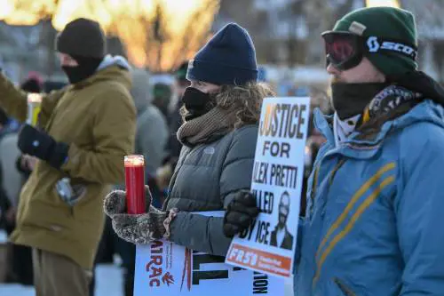 Alta tensione a Minneapolis: chi era Alex Pretti, l'uomo ucciso dagli agenti dell'Ice