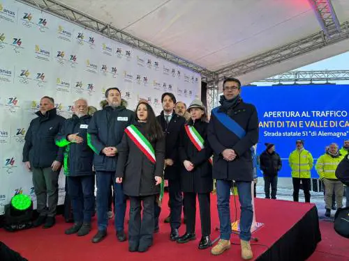 Sulla strada per Cortina 2026: inaugurate le nuove varianti Anas nel giorno del passaggio della torcia olimpica