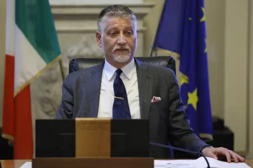 Caso Biennale, Giuli "sfiducia" la consigliera favorevole ai russi