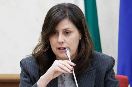 Bufale a sinistra sui prof "schedati". "Mai chiesto nomi, solo indicare abusi"