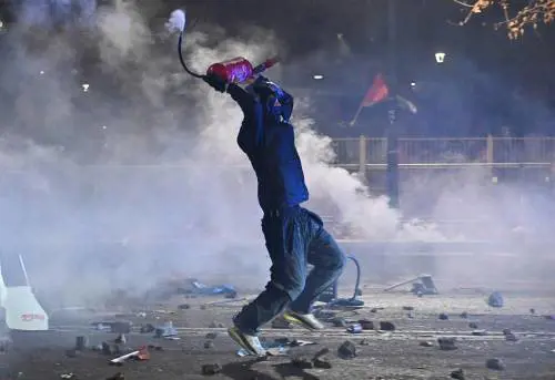 "Senza lo sgombero di Askatasuna...". L'assurda teoria del parlamentare di Avs