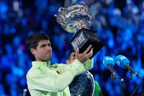 Australian Open, il re è Alcaraz: Djokovic sconfitto in 4 set