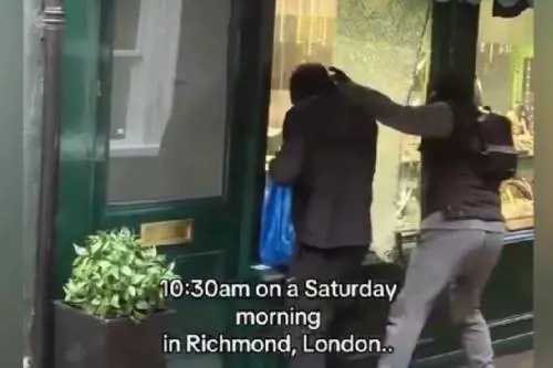 Rapina in pieno giorno a Richmond: il video choc