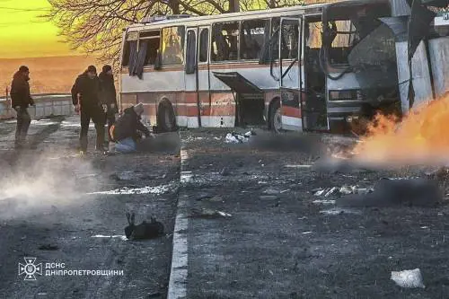 La tregua è già finita. Mosca senza pietà: tra i minatori 15 morti